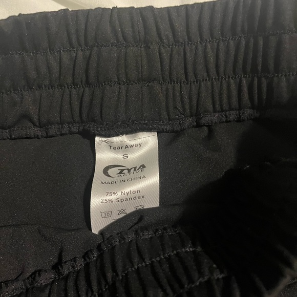 Zyia Joggers - Picture 5 of 5